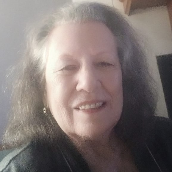 Meet your Posher, Lynda - Picture 1 of 1